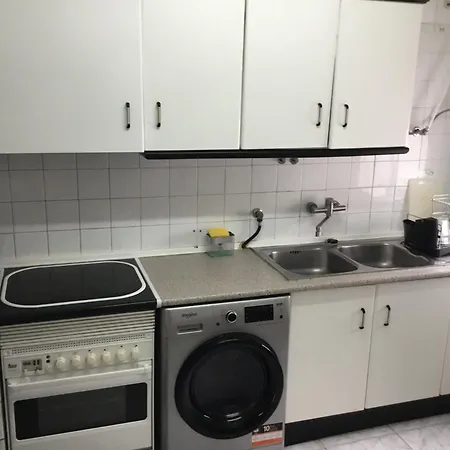 Apartament Amueblado De 3 *